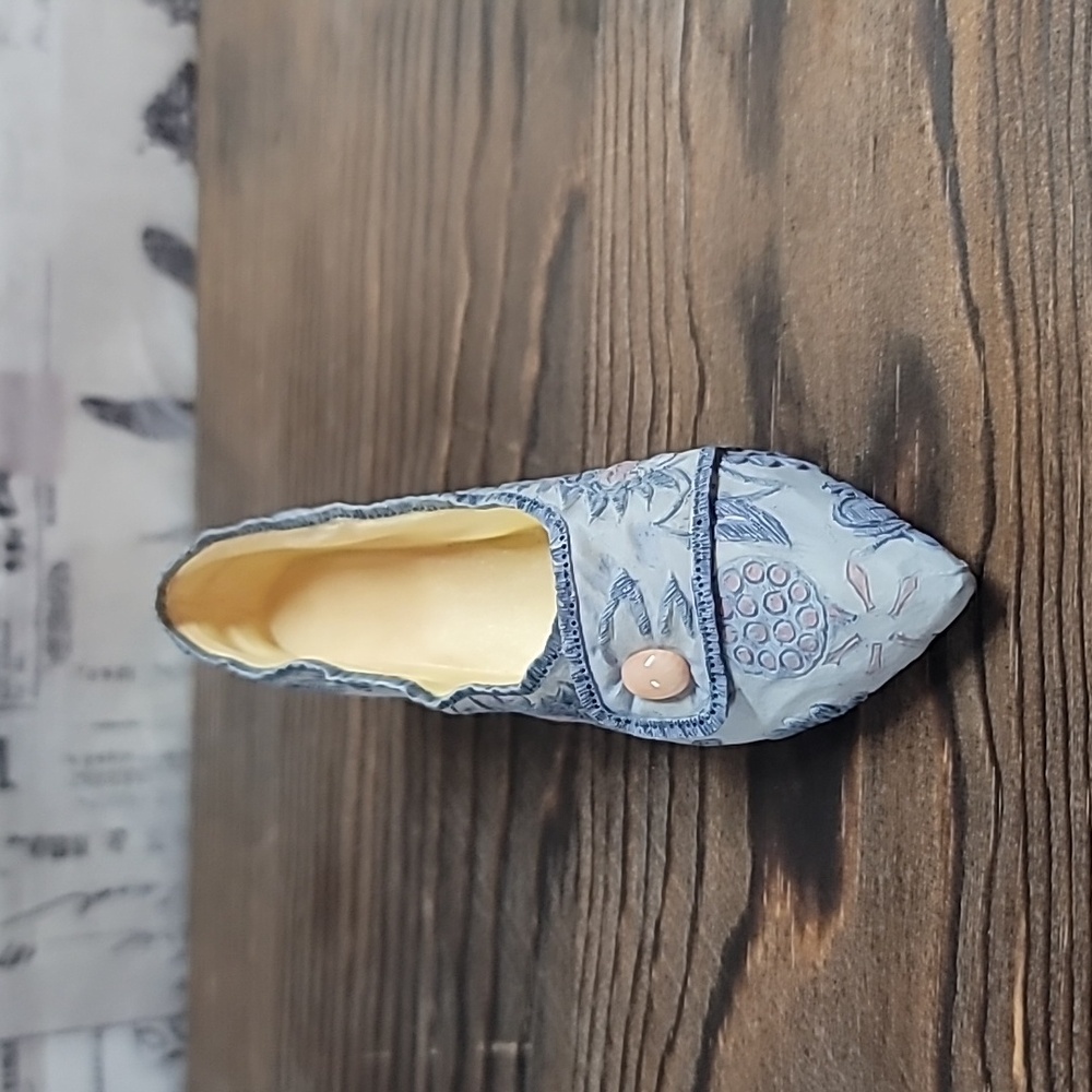 "Lavish Tapestry" SIGNED Raine  Just The Right Shoe #25087 1999 - Picture 3 of 6